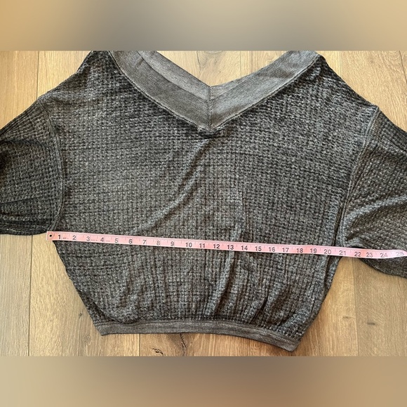We The Free Charcoal South Side Waffle Knit V Neck Long Sleeve Top Size XS - Picture 5 of 6